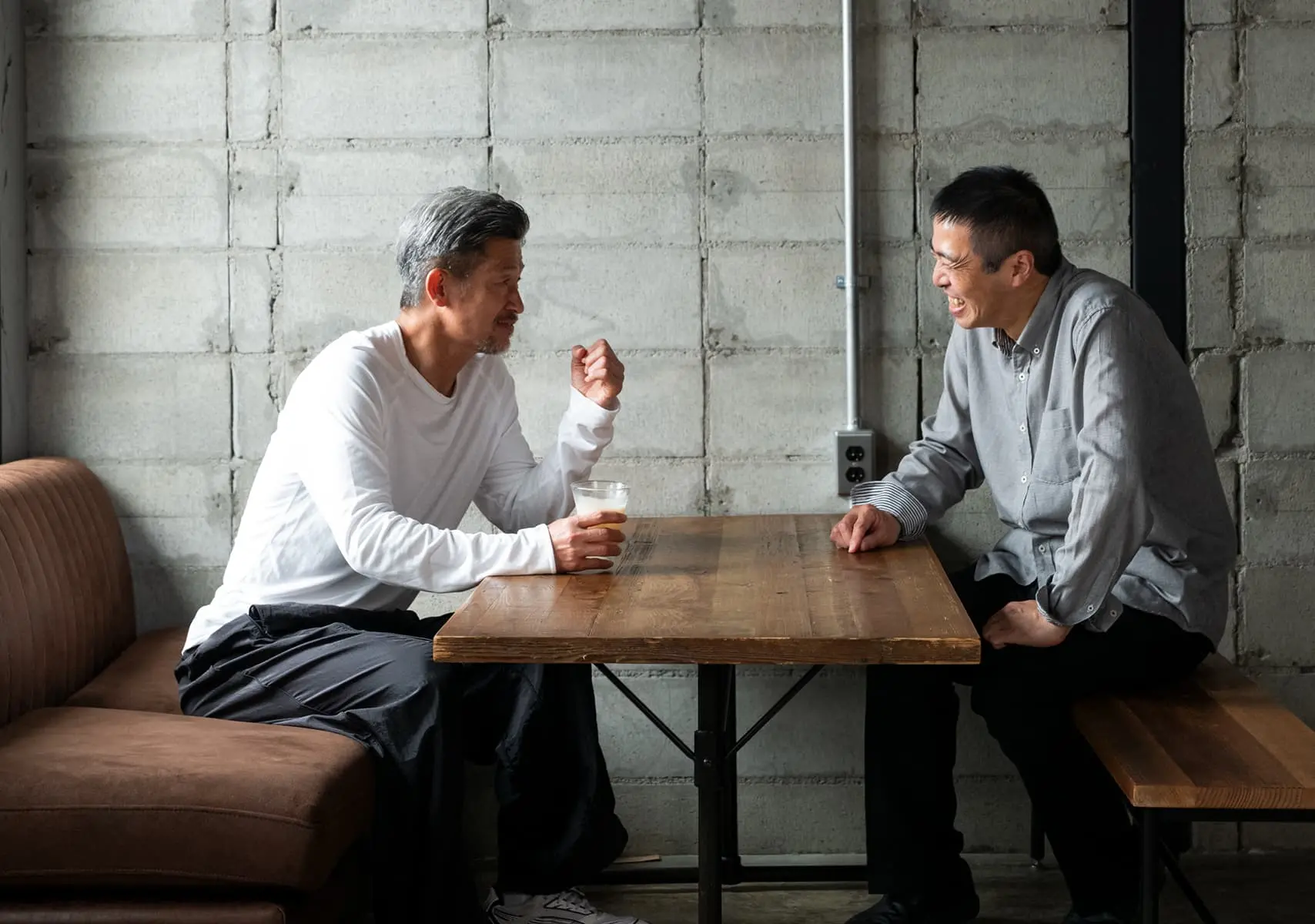 三浦知良・中島政行 向かい合って対談の様子