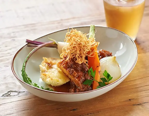 豚バラ肉のビールとしょうゆ糀の煮込み