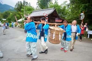 間庭の甘酒まつり