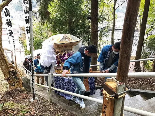 千虎白山神社甘酒祭