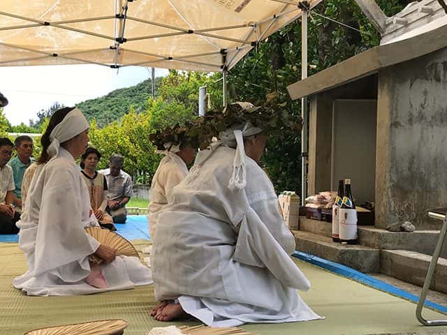 渡名喜島シマノーシ ニシバラ殿のトゥン祭