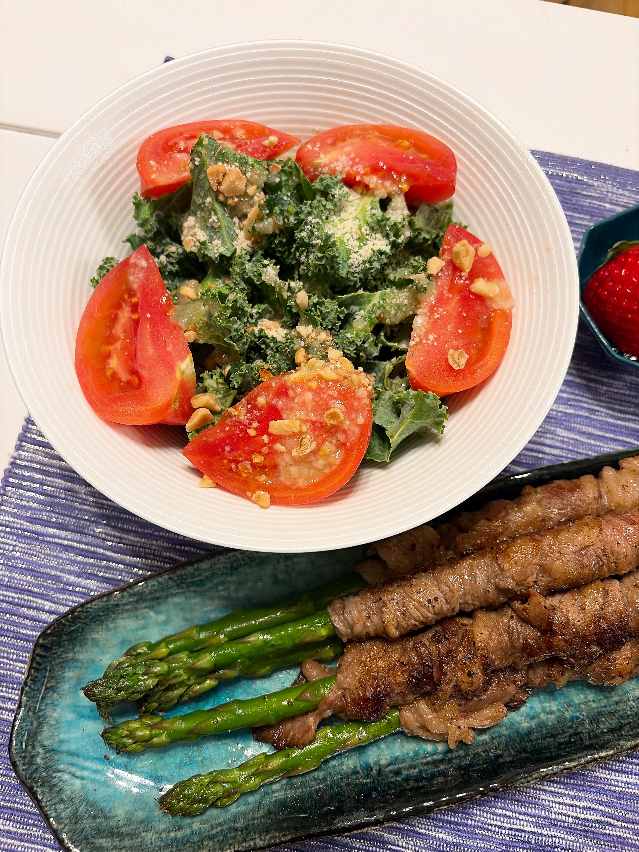 マルコメイベントでいただいた玉ねぎ生塩糀を使って　ケールサラダ