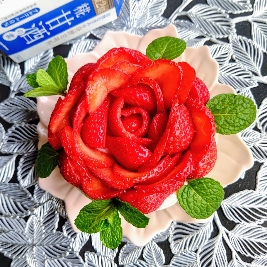 お花のレアチーズケーキ