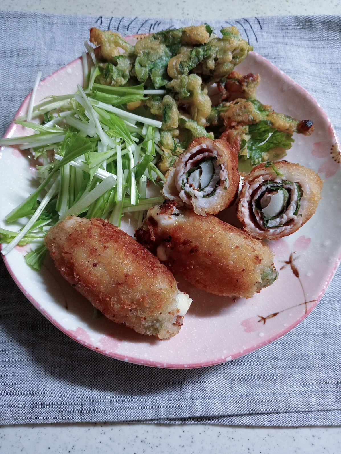 ロールとんかつ