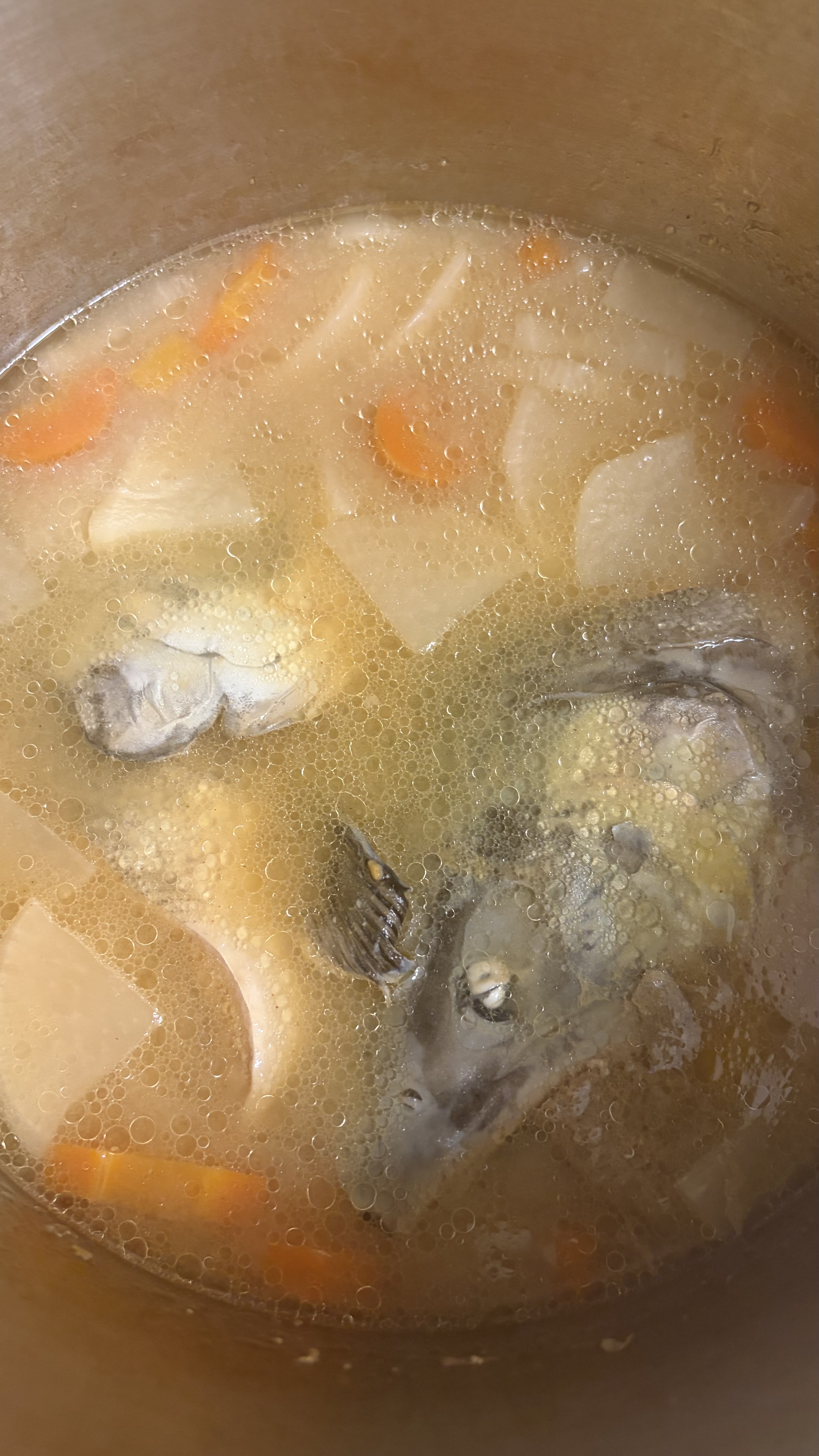 さくらますのお頭使った豪華な味噌汁
