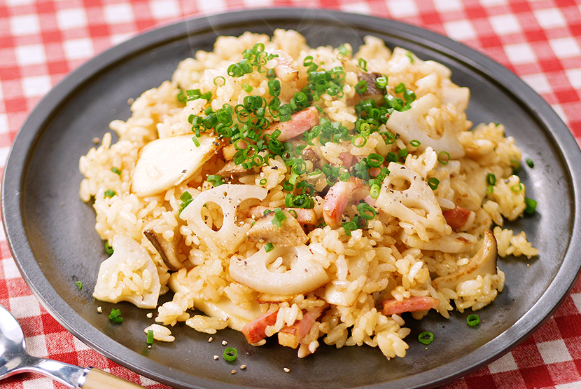 シャキシャキれんこんのみそ風味チャーハン