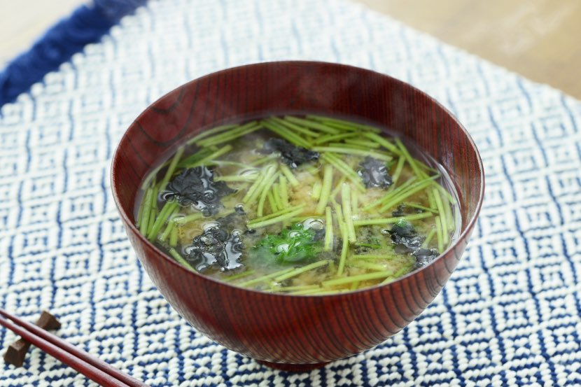 海苔と三つ葉のみそ汁