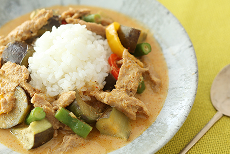 いんげんと大豆のお肉のレッドカレー