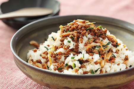 桜えびと大豆のお肉の甘辛炒め混ぜごはん