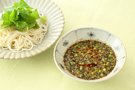 黒ごまねぎみそつけ麺