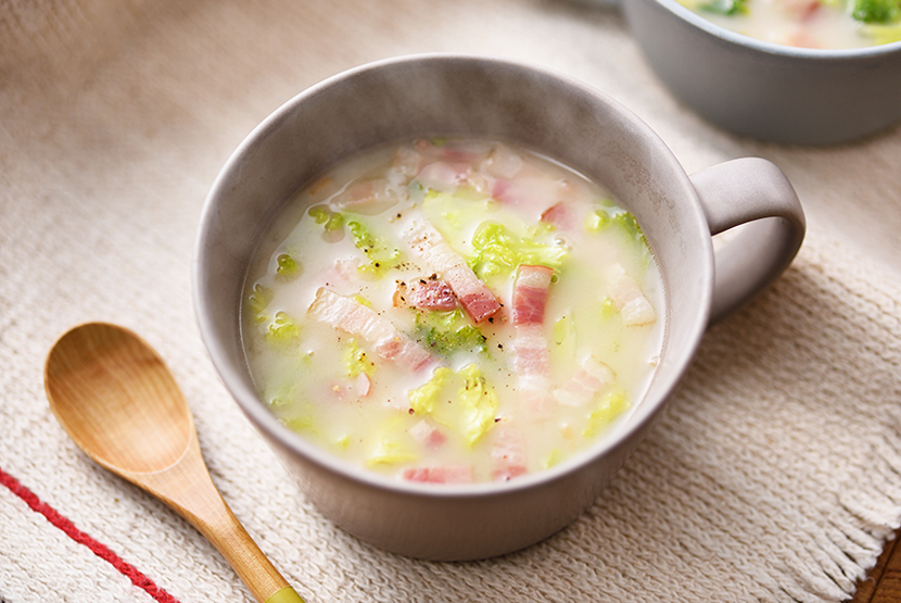 レンジで♪白菜ベーコンの糀甘酒マグスープ