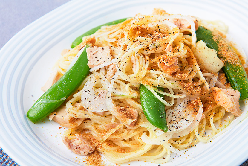 春野菜とツナのみそ風味パスタ