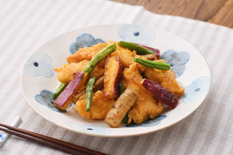 鶏肉と根菜の彩りきんぴら