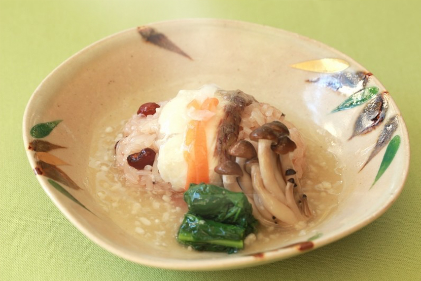 鯛とお赤飯の祝い蒸し～塩糀あんがけ～