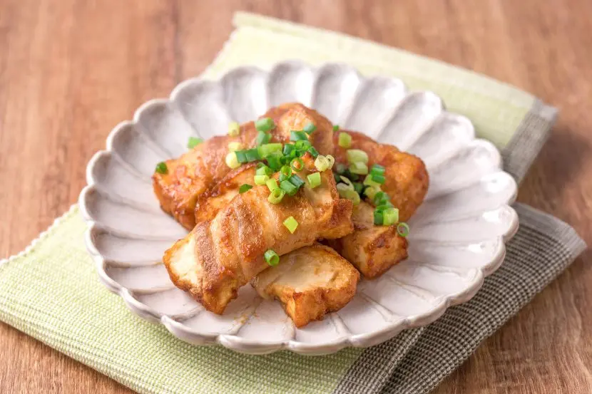 厚揚げの肉巻き みそ炒め