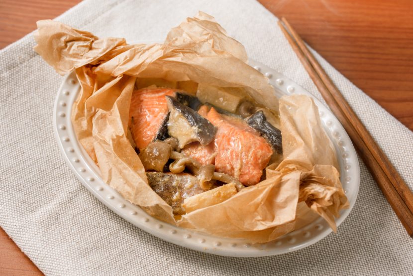 【下味冷凍】鮭ときのこのみそマヨミックス 鮭ときのこの紙包み焼き