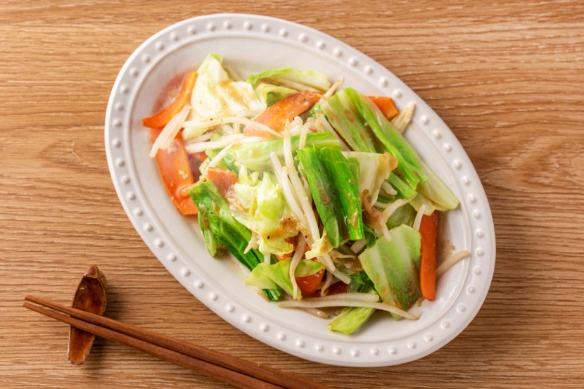 にんにくしょうが生塩糀で風味豊かに仕上がる野菜炒め