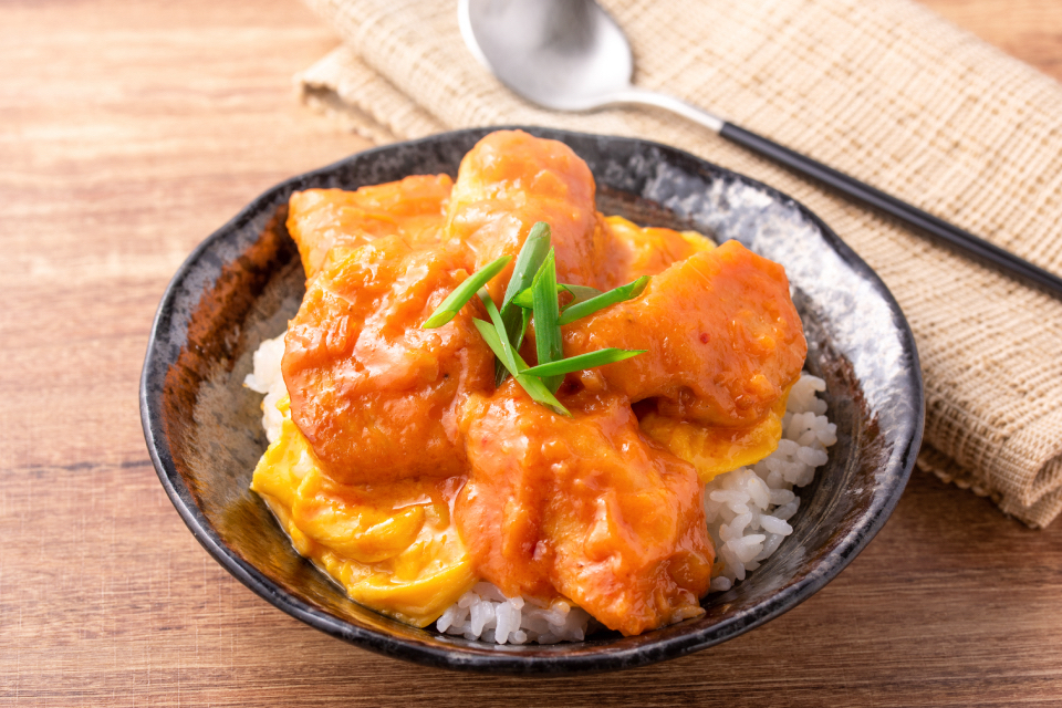 鶏チリ丼