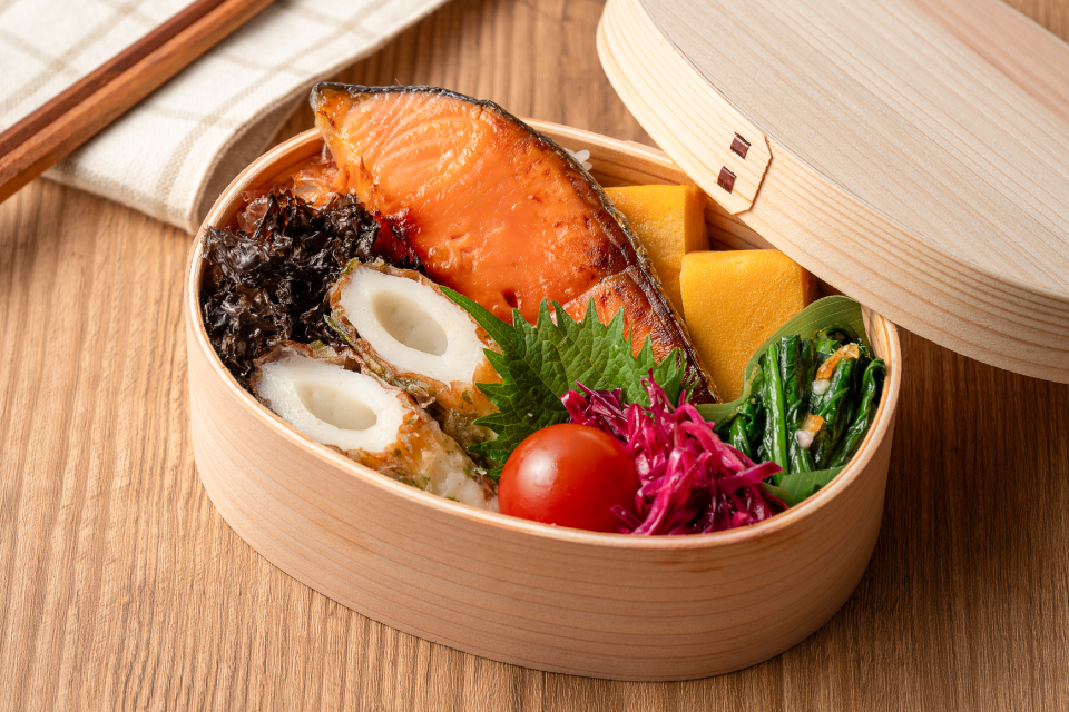 鮭の西京焼きのっけのり弁当