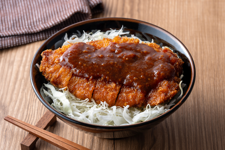 コク味噌デミかつ丼