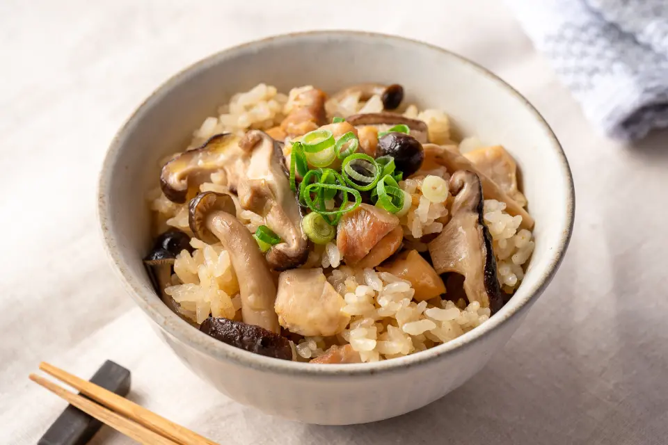 鶏ときのこの炊き込みご飯