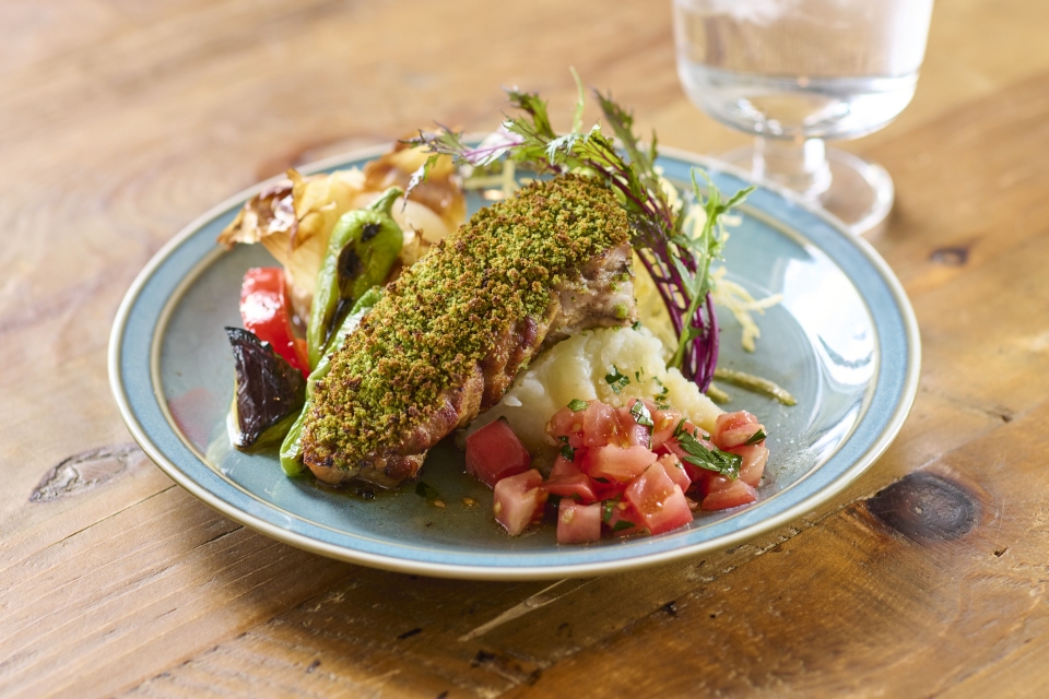 豚バラ肉のやわらか煮ペルシャード仕立て 夏の野菜を添えて