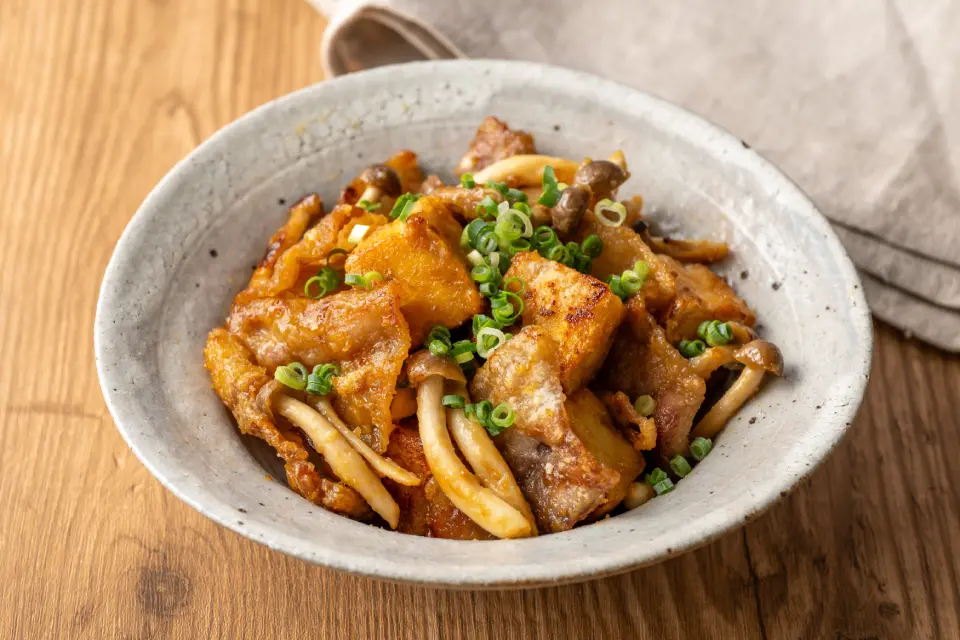 カリッと厚揚げと豚肉のみそ炒め