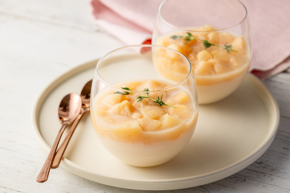 糀甘酒のパンナコッタ 白桃ソース