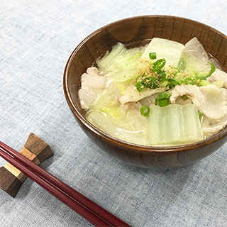 お鍋の余った食材を活用！「白菜と豚バラの白い豚汁」を作ってみました！