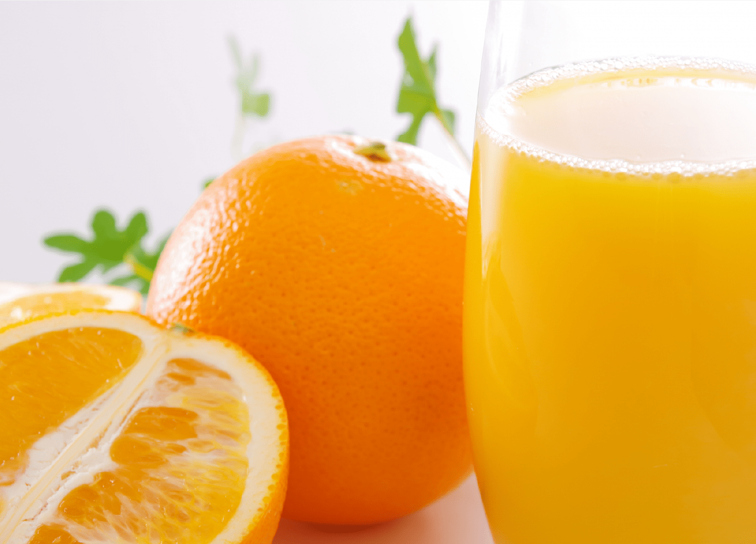 水分補給には水やノンカフェインのドリンク