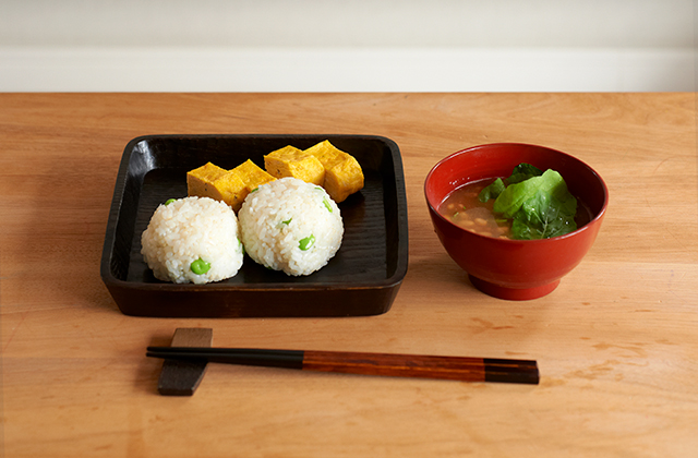 お気に入りの器で、ていねいな朝ごはん