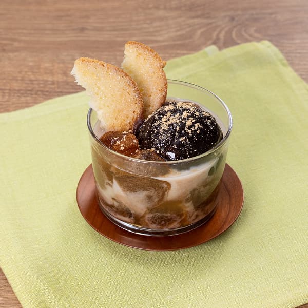 黒糖わらび餅パフェ
