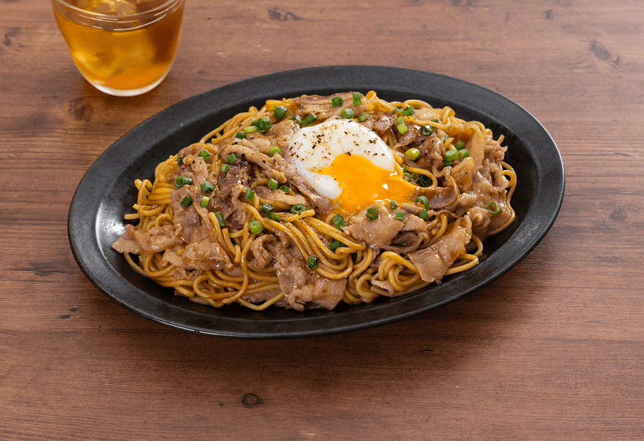 麺好きもやみつき!?だるねむのお肉マシマシ混ぜ麺