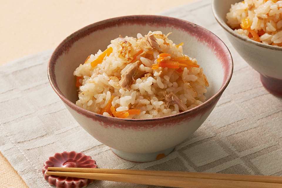 ツナとにんじんの炊き込みご飯