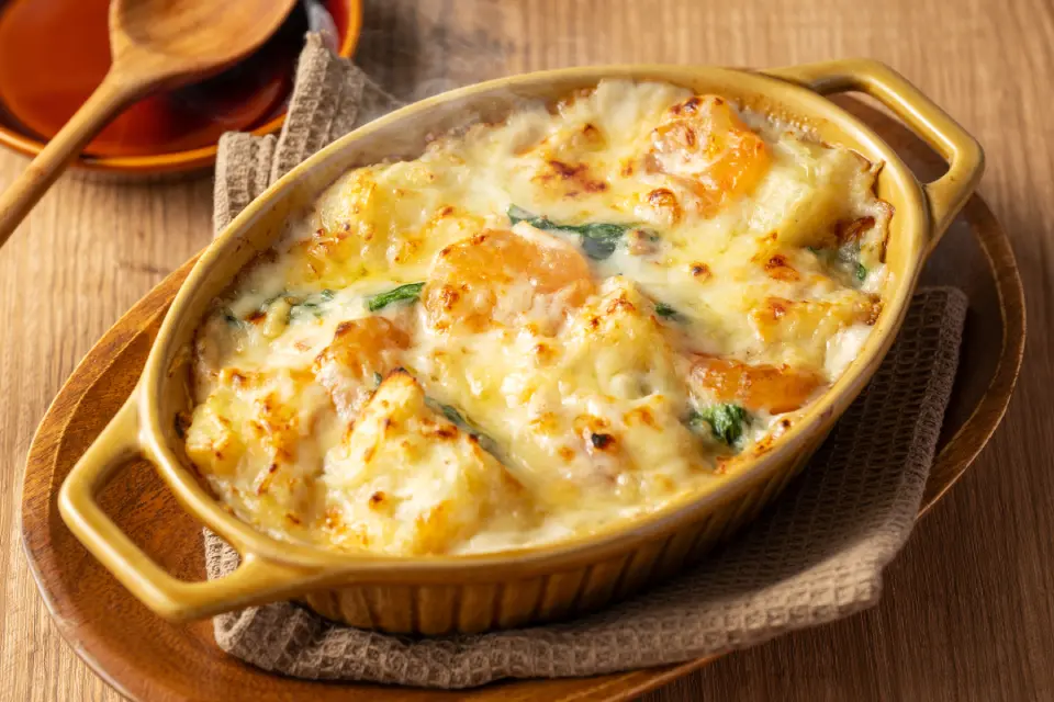 えびとほうれん草のみそグラタン