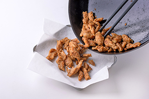 大豆のお肉スライス 基本の炒め方(大豆のお肉の戻し方)4